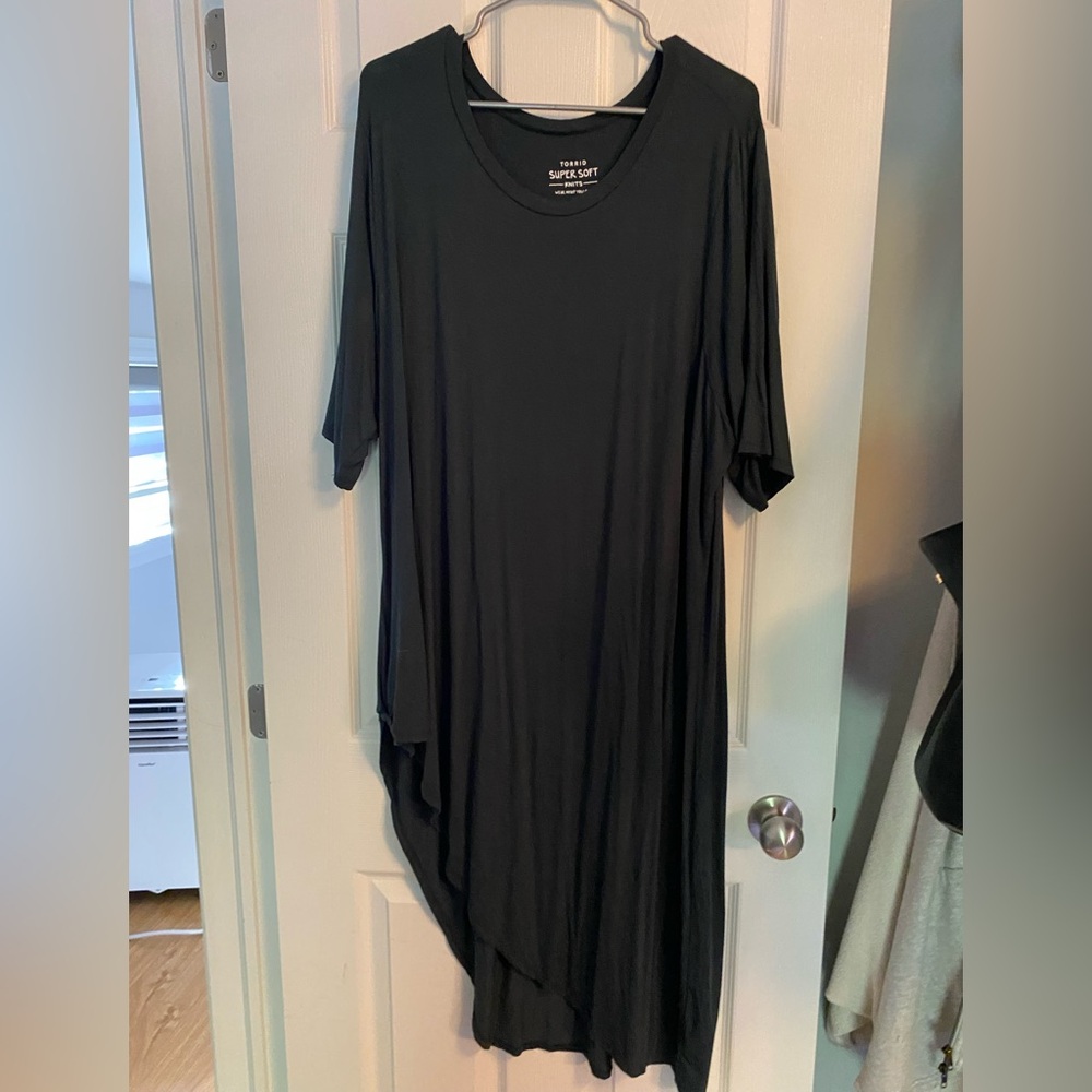 Torrid Super Soft Asymmetrical Tunic Size 4